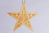 Stern zum Aufh&auml;ngen aus Linde geschnitzt